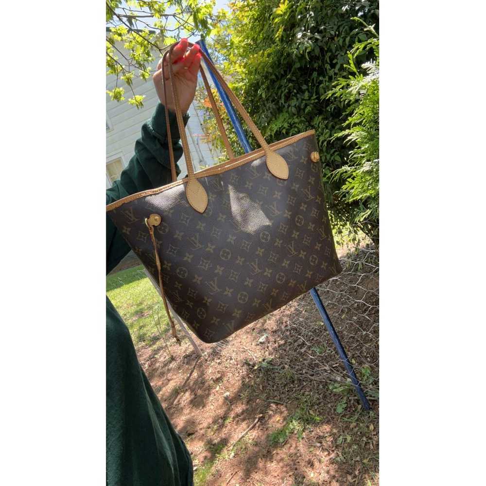 Louis Vuitton Neverfull cloth handbag - image 5