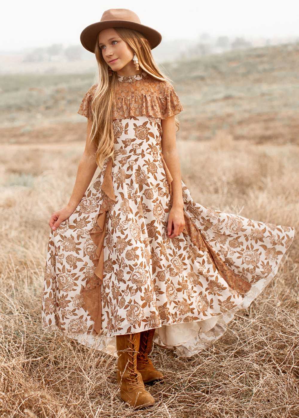 Joyfolie Raylie Dress in Neutral Floral - image 3