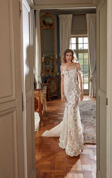 Galia Lahav MAYA | Sample