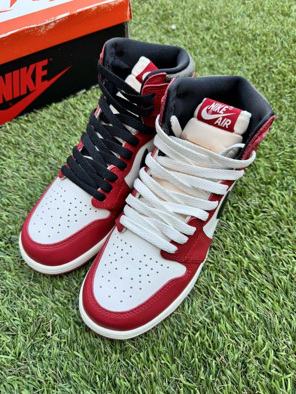 Jordan Brand × Nike Air Jordan 1 Retro High OG Ch… - image 4