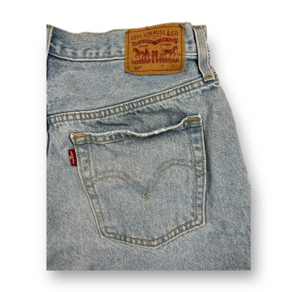 Levi's Levi’s 501 Cutoff Button Fly Distressed Je… - image 7