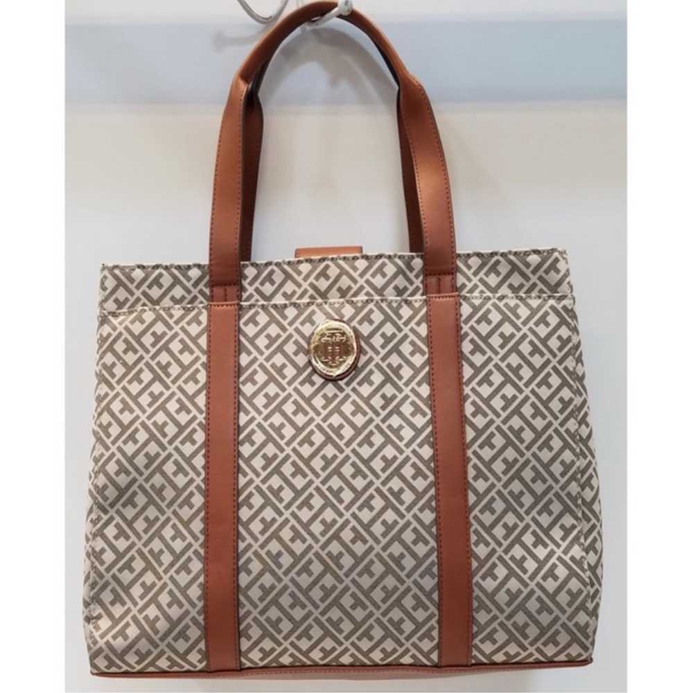Tommy Hilfiger Signature Gray/Brown Tote matching… - image 10