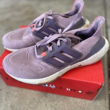 Adidas Size 9 Violet And White Ultraboost 21