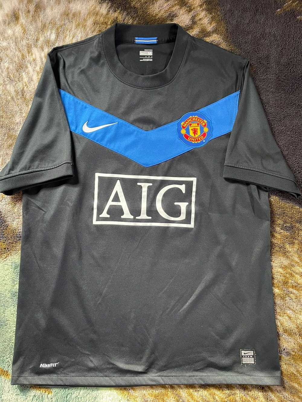 Nike × Vintage 2009 NIKE MANCHESTER UNITED AIG CH… - image 2