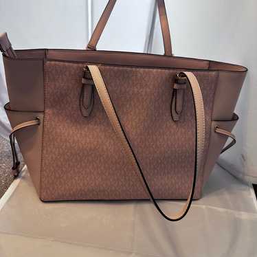 Michael Kors Gilly Tote