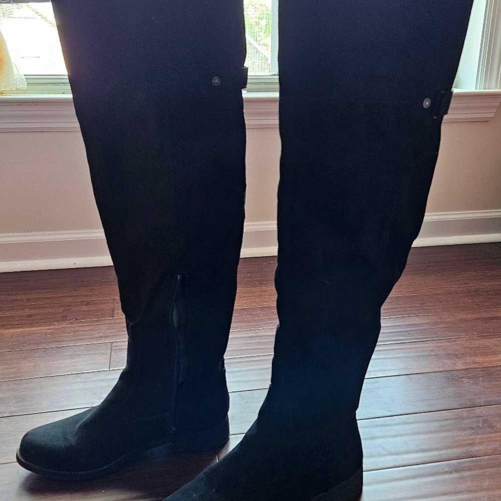 black knee high boots - image 2