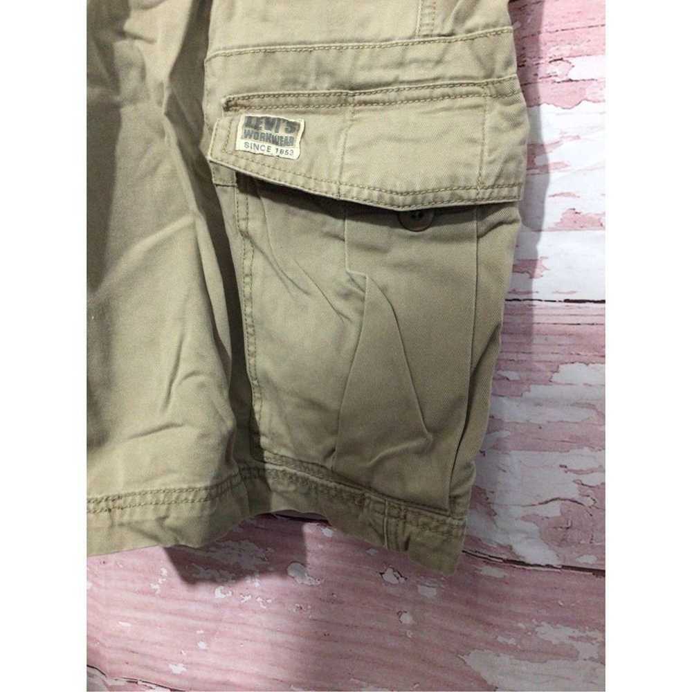 Levi's Levi’s Men’s Cargo Khaki Shorts Size W40 - image 4