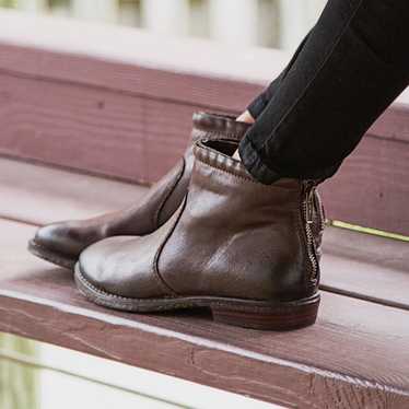 OTBT Tilton Brown Leather Bronze Stud Low Heel Ba… - image 1
