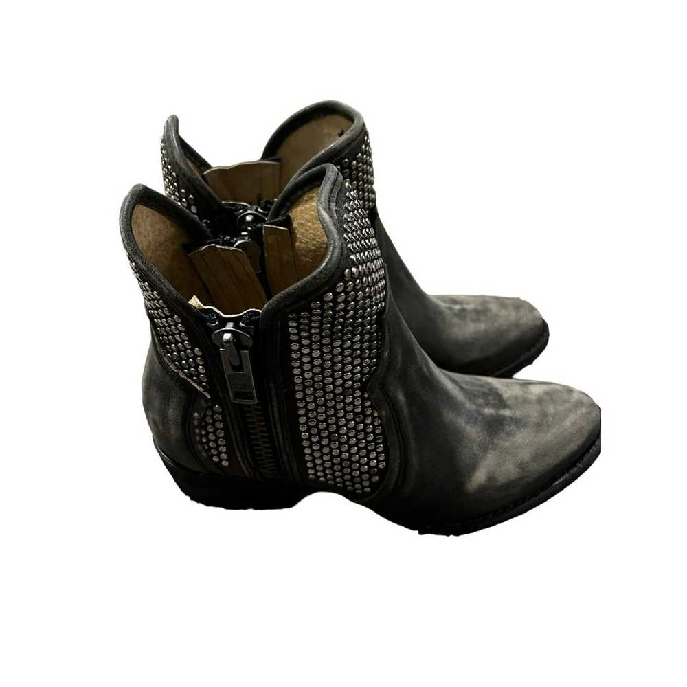 Circle G Women's Zipper and Studded Booties Round… - image 3