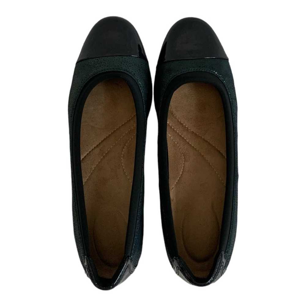 Women's Shoes CLARKS Flats Navy Blue Patent Leath… - image 5