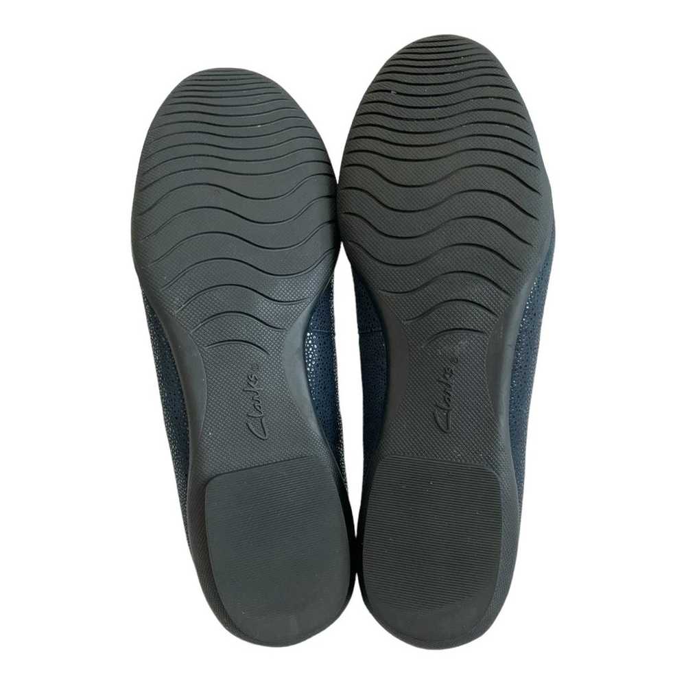 Women's Shoes CLARKS Flats Navy Blue Patent Leath… - image 6