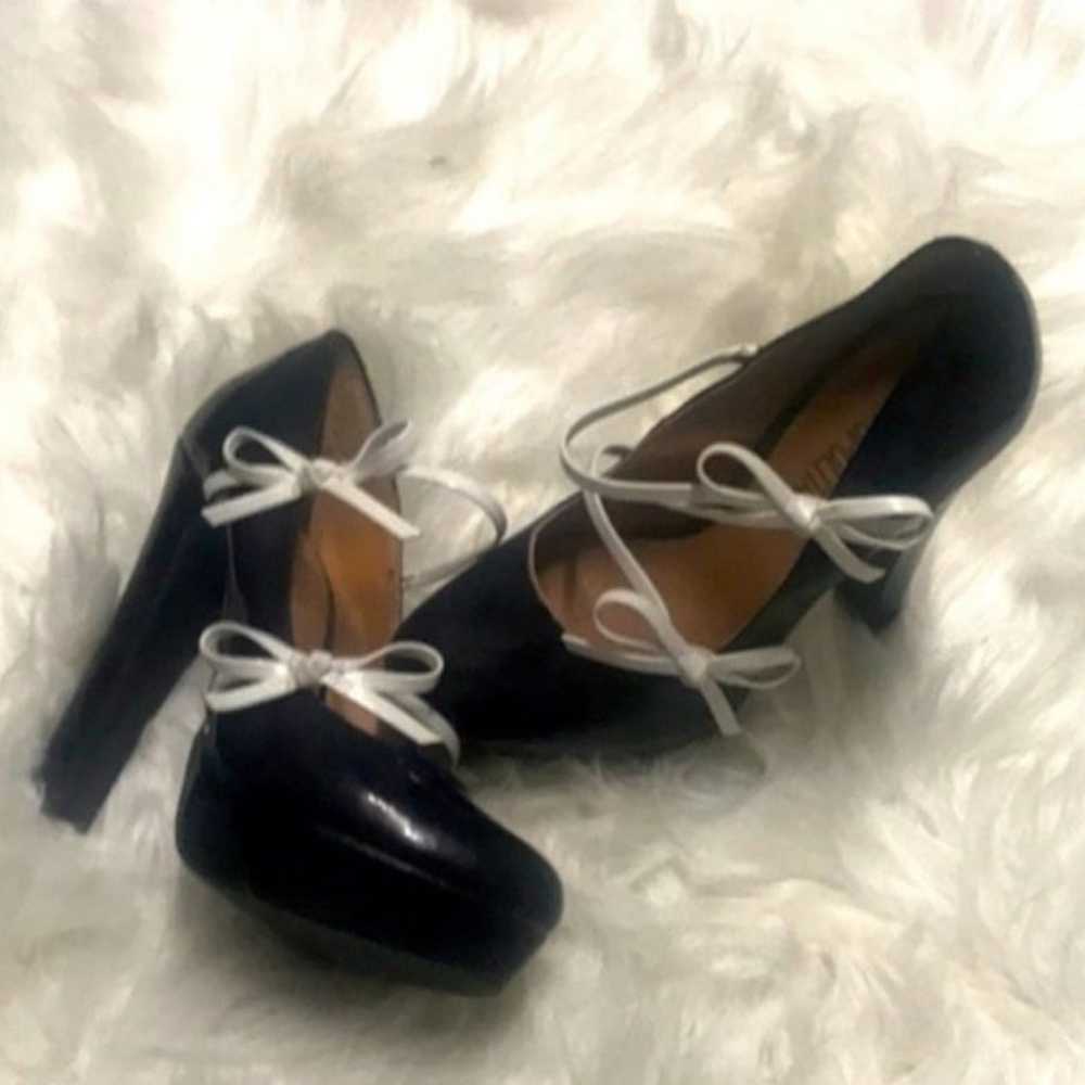 COSMOPOLITAN BOWKNOT Louis inspired HEELS Black/W… - image 2