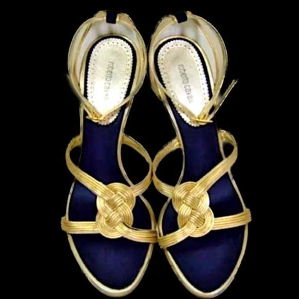 NWT Roberto Cavalli Gold/Black Sandals Size 8 - image 2