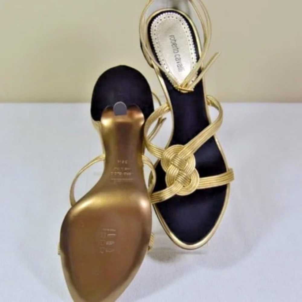 NWT Roberto Cavalli Gold/Black Sandals Size 8 - image 4