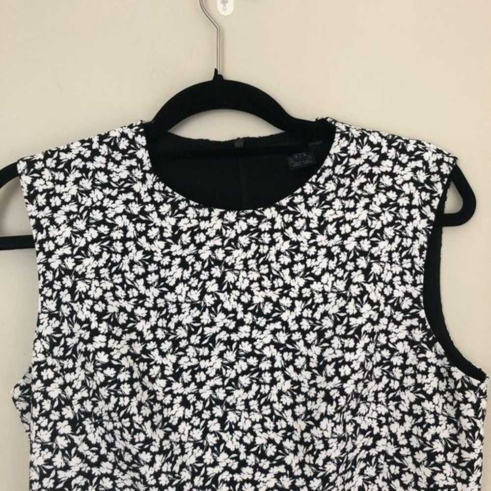 French Connection Black/White Sleeveless Floral M… - image 4