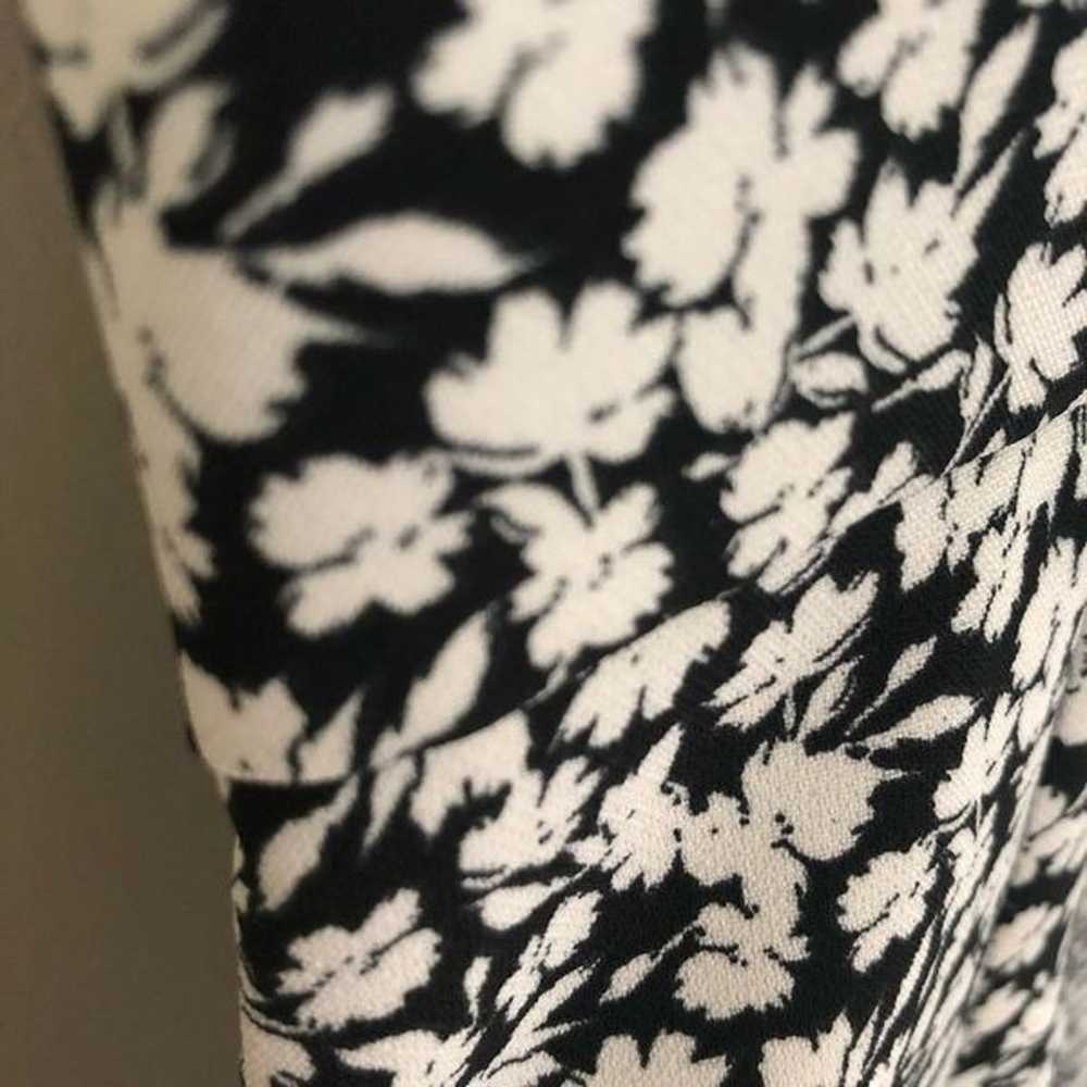 French Connection Black/White Sleeveless Floral M… - image 7