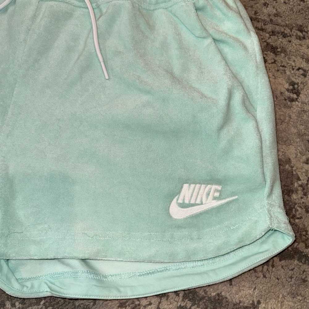 Nike Women’s Size Large Sportswear Terry Sleevele… - image 4