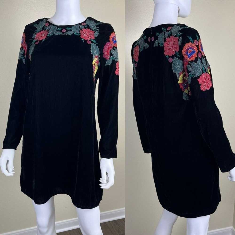 Zara Women’s Size M Black Velvet Floral Embroider… - image 1
