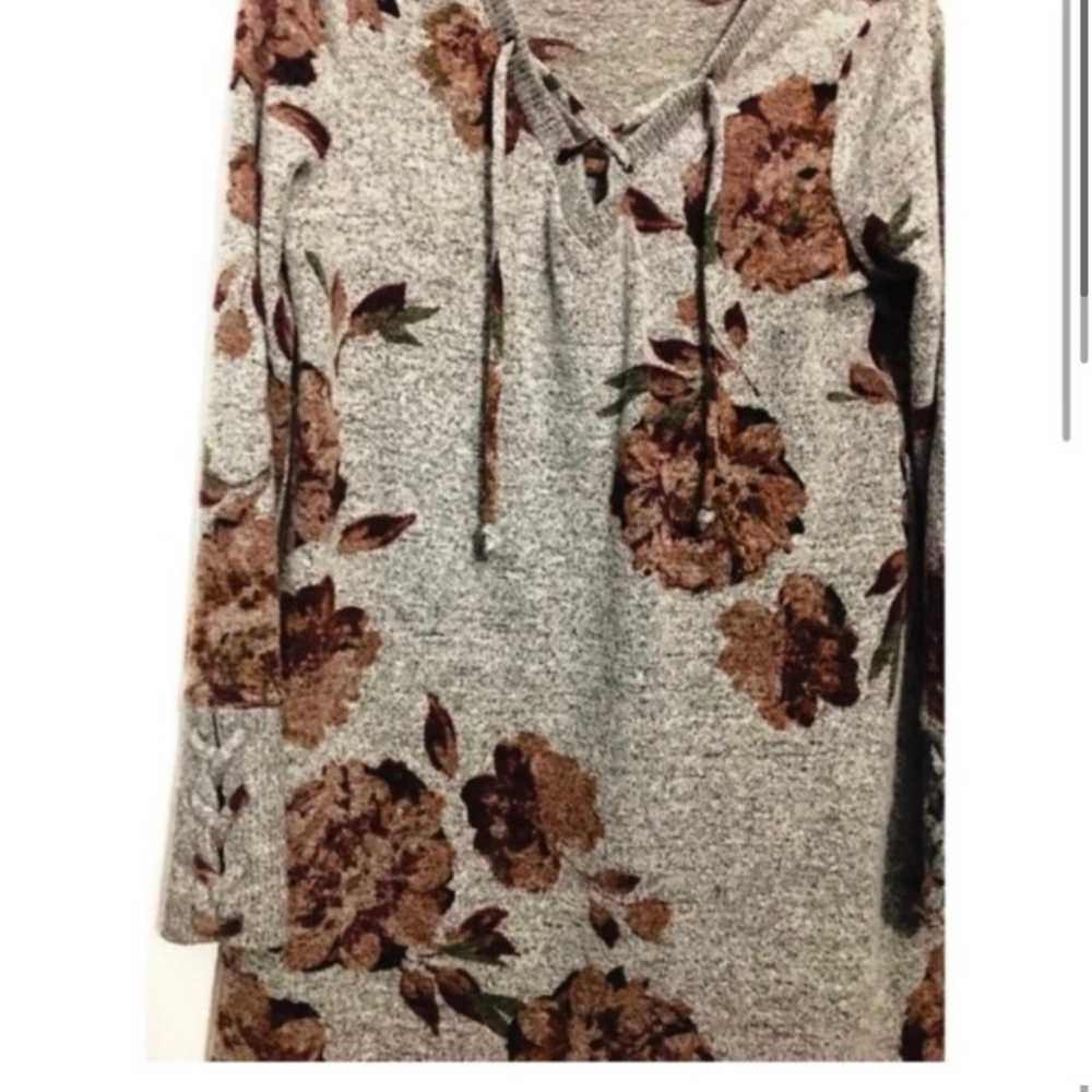 MAURICES GREY FLORAL SWEATER DRESS MEDIUM - image 3