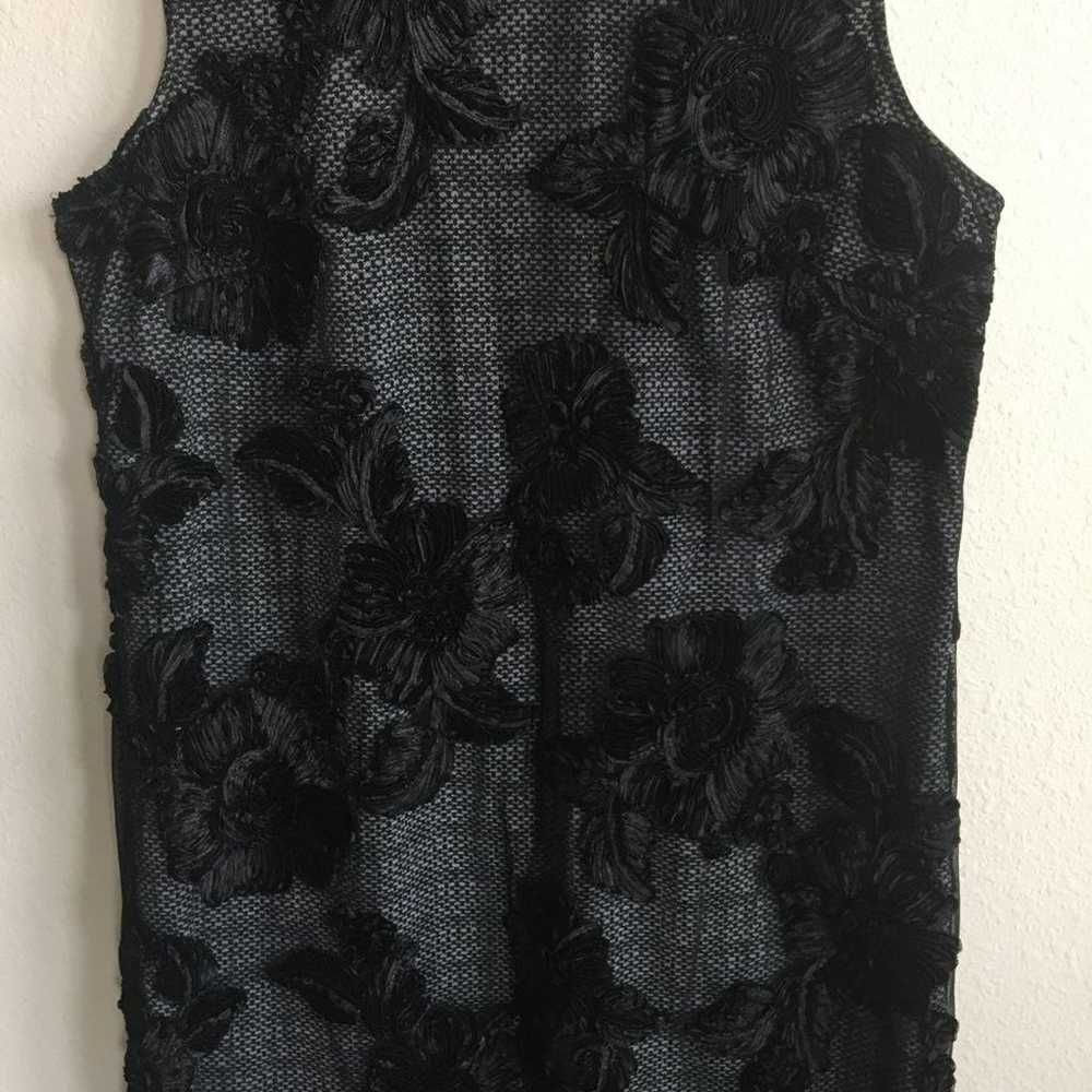 Karl Lagerfeld Sleeveless Floral Lace Dress Sz. 12 - image 4