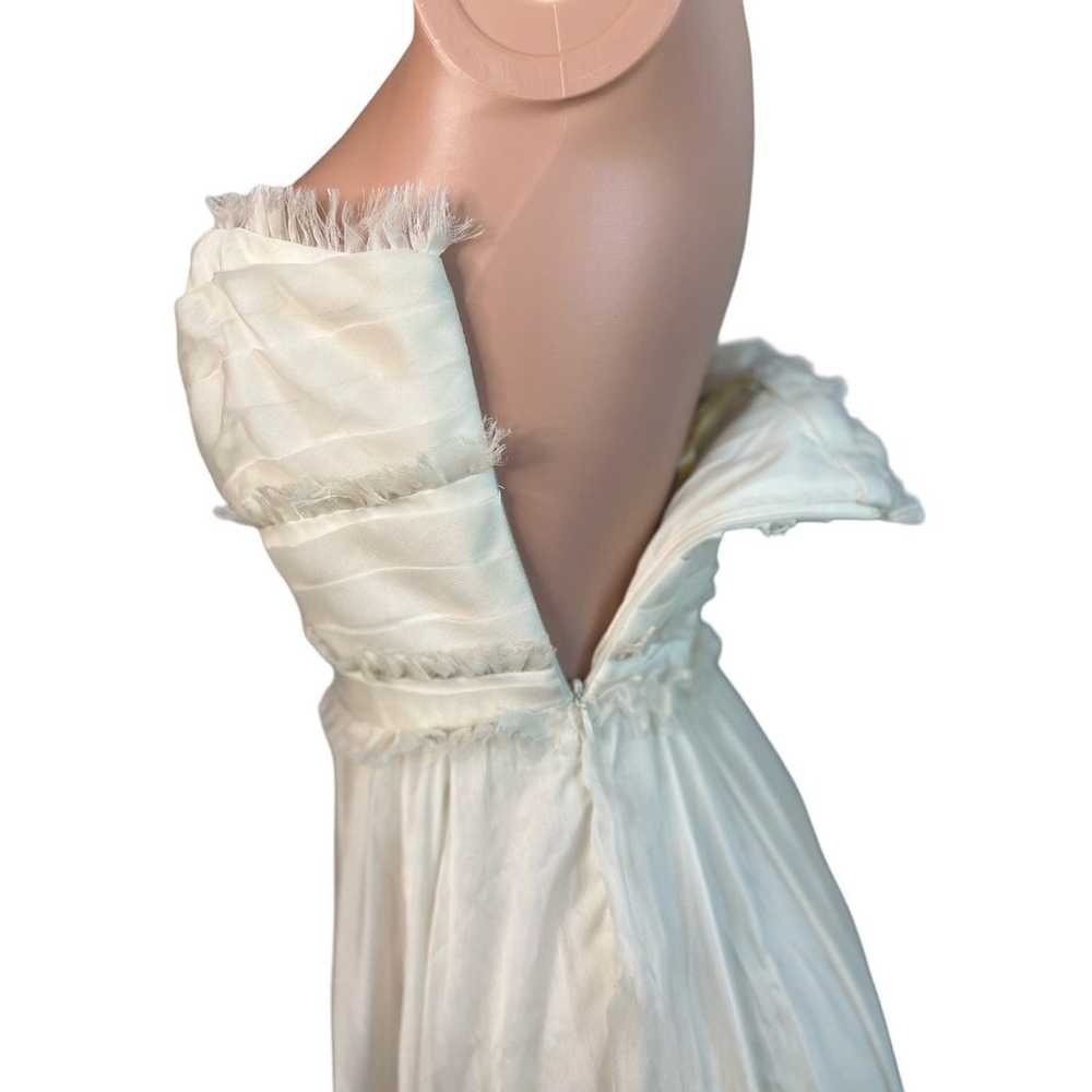 Monique L’Huillier ivory gown. Size 2. Designer. - image 8