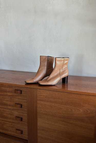 1990's CAMEL SOFT LEATHER ANKLE BOOTS | SIZE 8