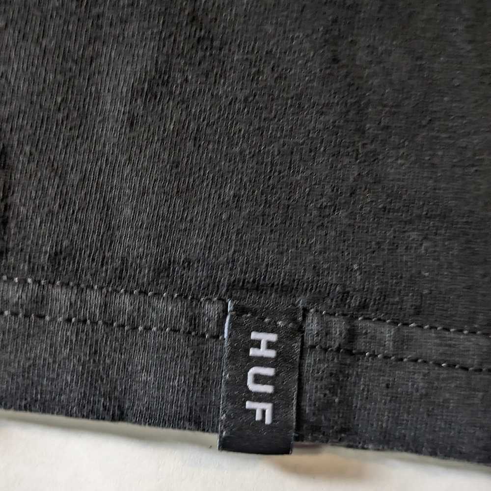 Y2K HUF Clothing Roses Solid Black T-shirt Size M… - image 4