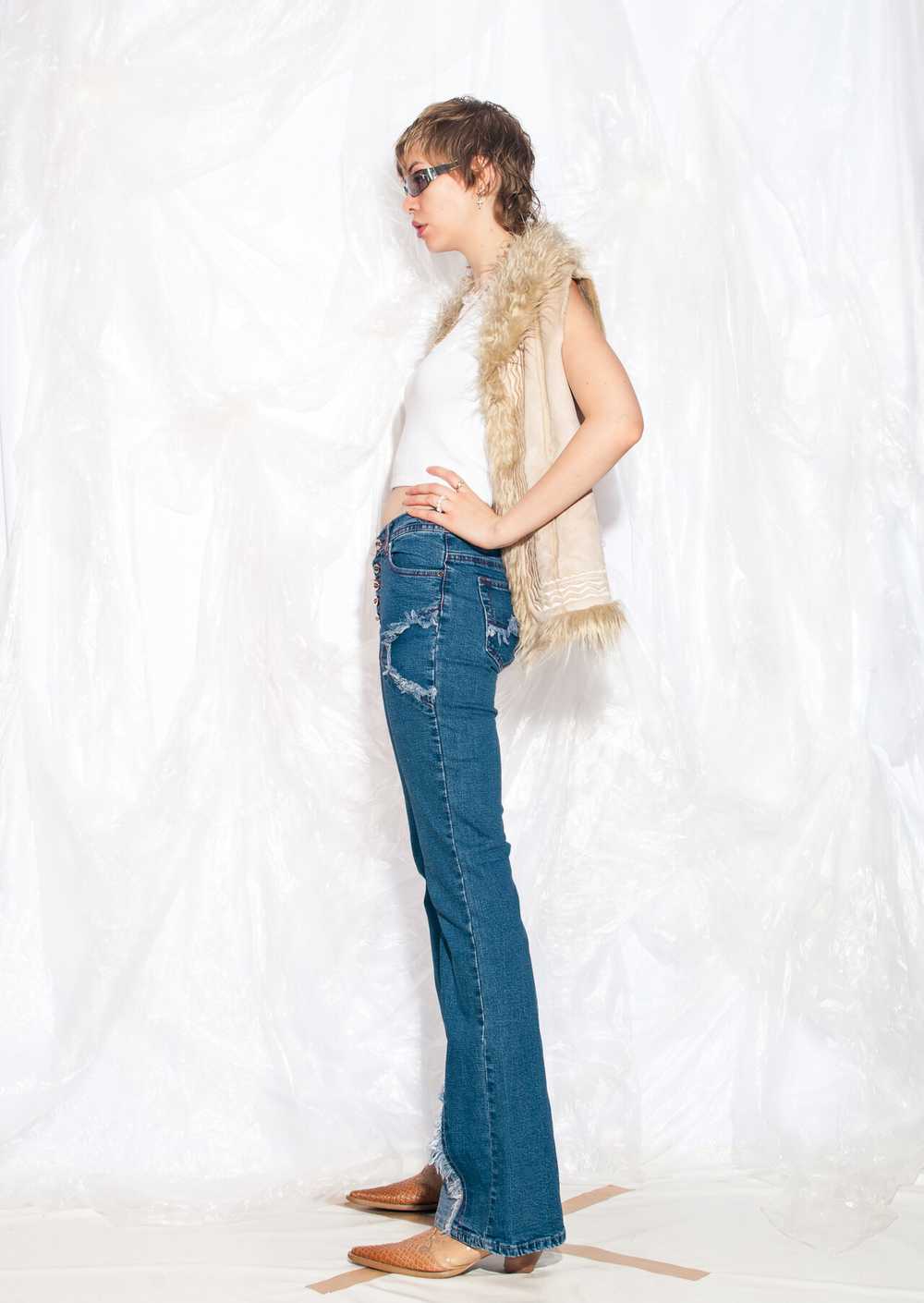 Vintage Y2K Faux Shearling Vest in Beige Faux Fur… - image 5