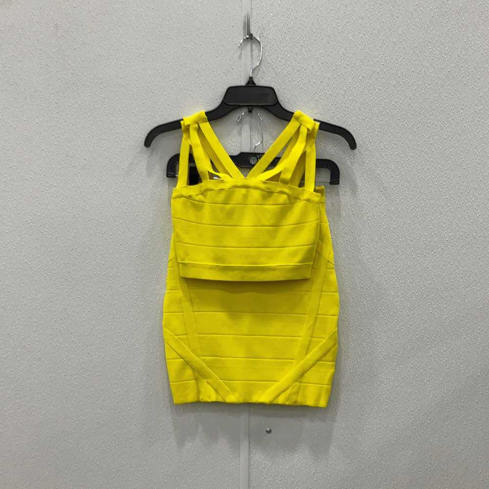 NWT Bebe Womens Yellow Sleeveless Back Zip Croppe… - image 1