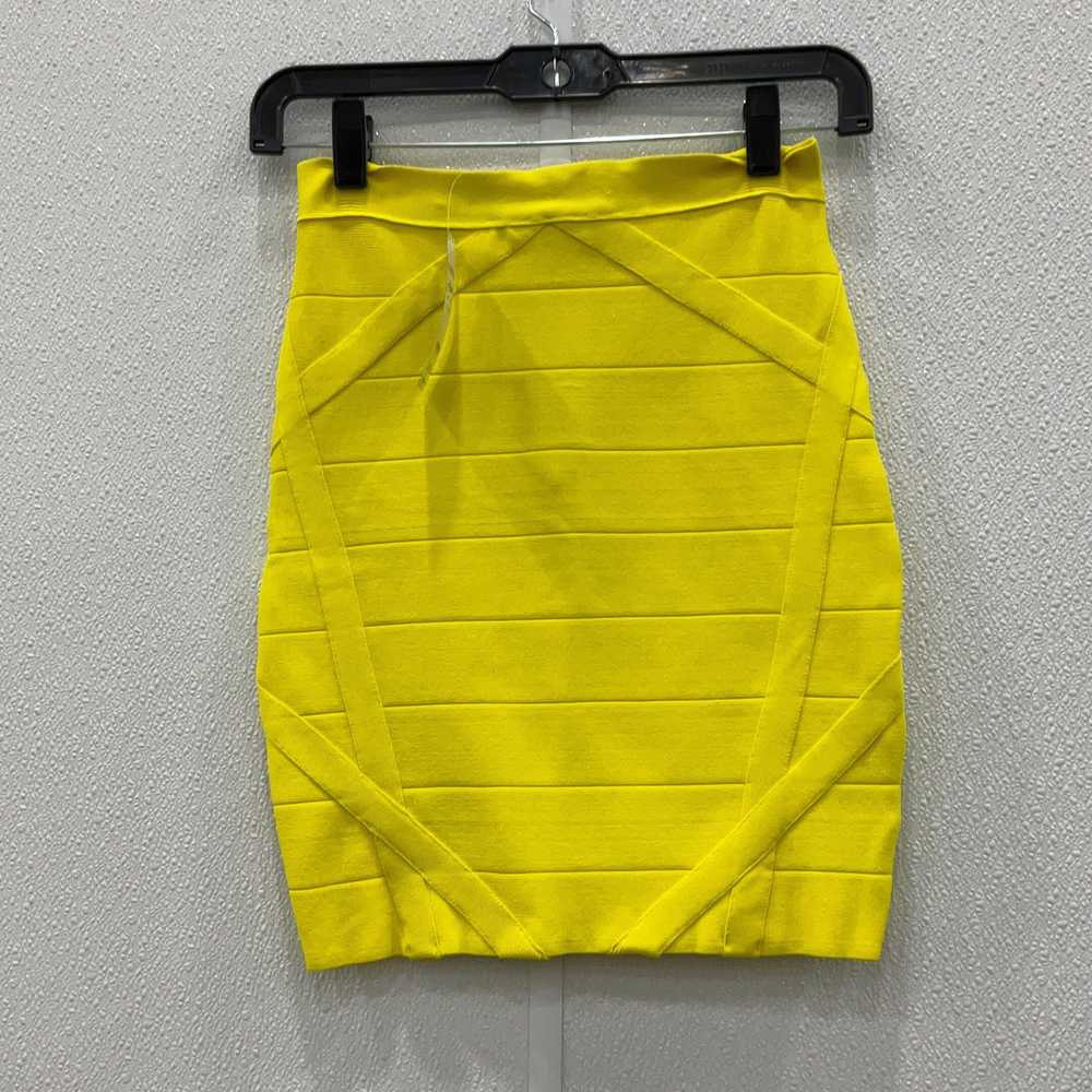 NWT Bebe Womens Yellow Sleeveless Back Zip Croppe… - image 4