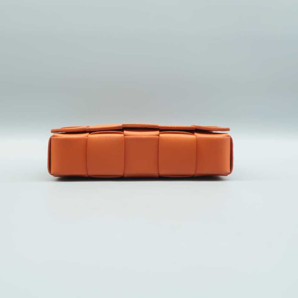 Bottega Veneta Cassette leather handbag - image 6
