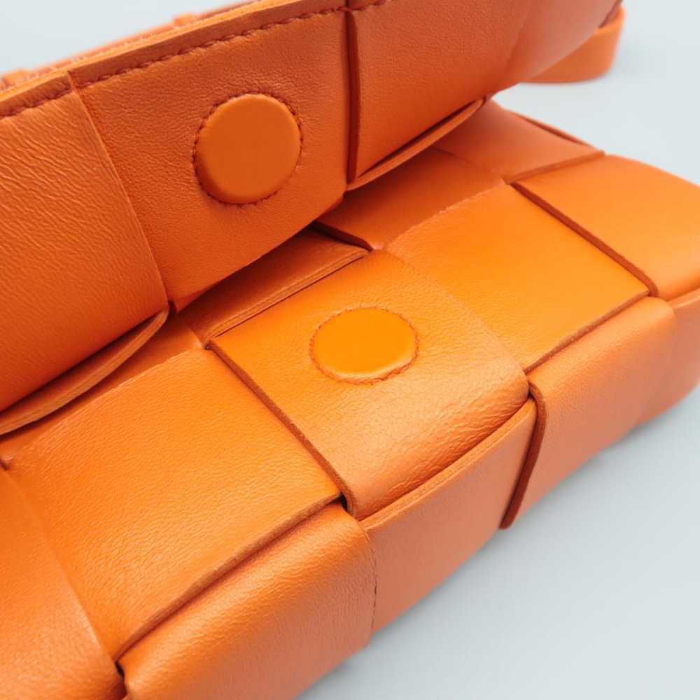 Bottega Veneta Cassette leather handbag - image 9