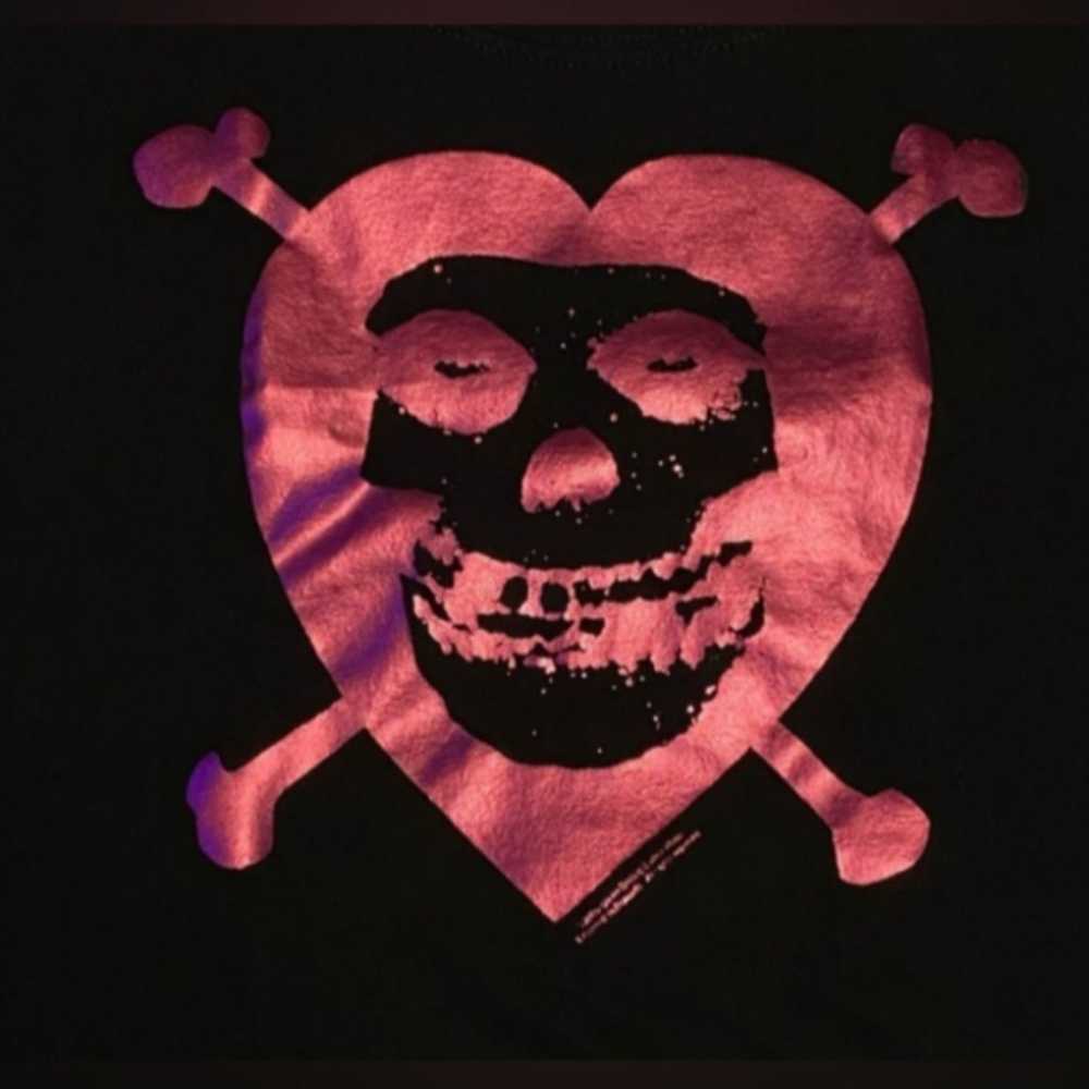 Misfits Pink Foil Heart Skull Ladies Girly Shirt M - image 4