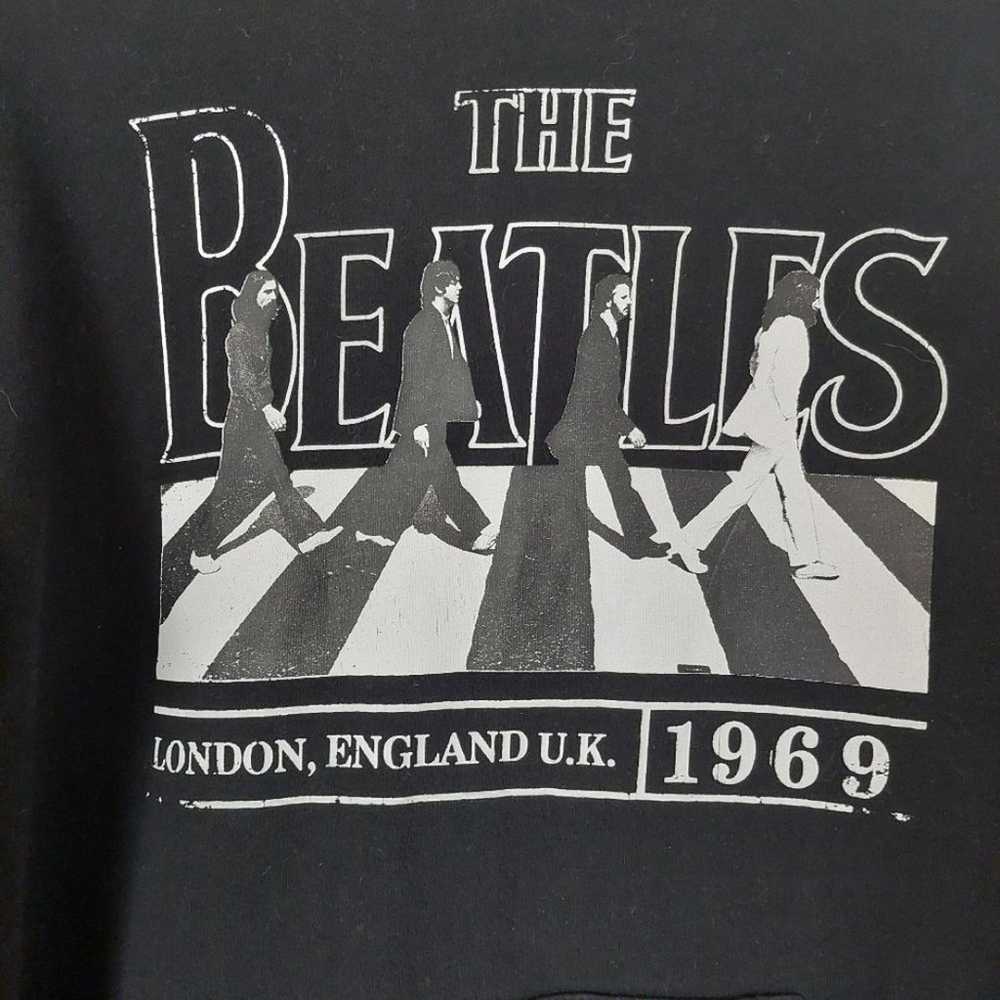 HardRock Cafe X Beatles Abby Road Hoodie Limited … - image 3