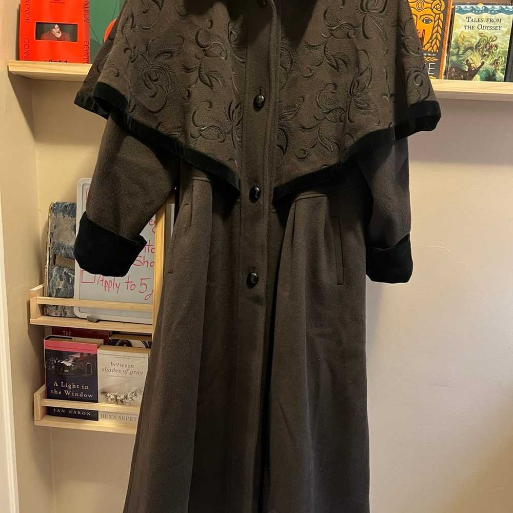 Vintage Wool Brown Cape Trench coat with Pockets,… - image 11