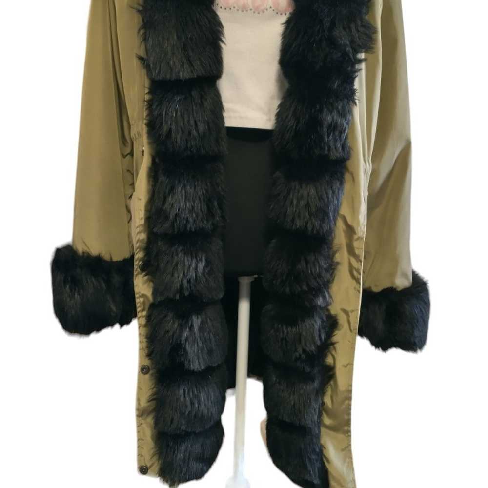 Roiii Winter Coat Luxury Women's Faux Fur Hooded … - image 5
