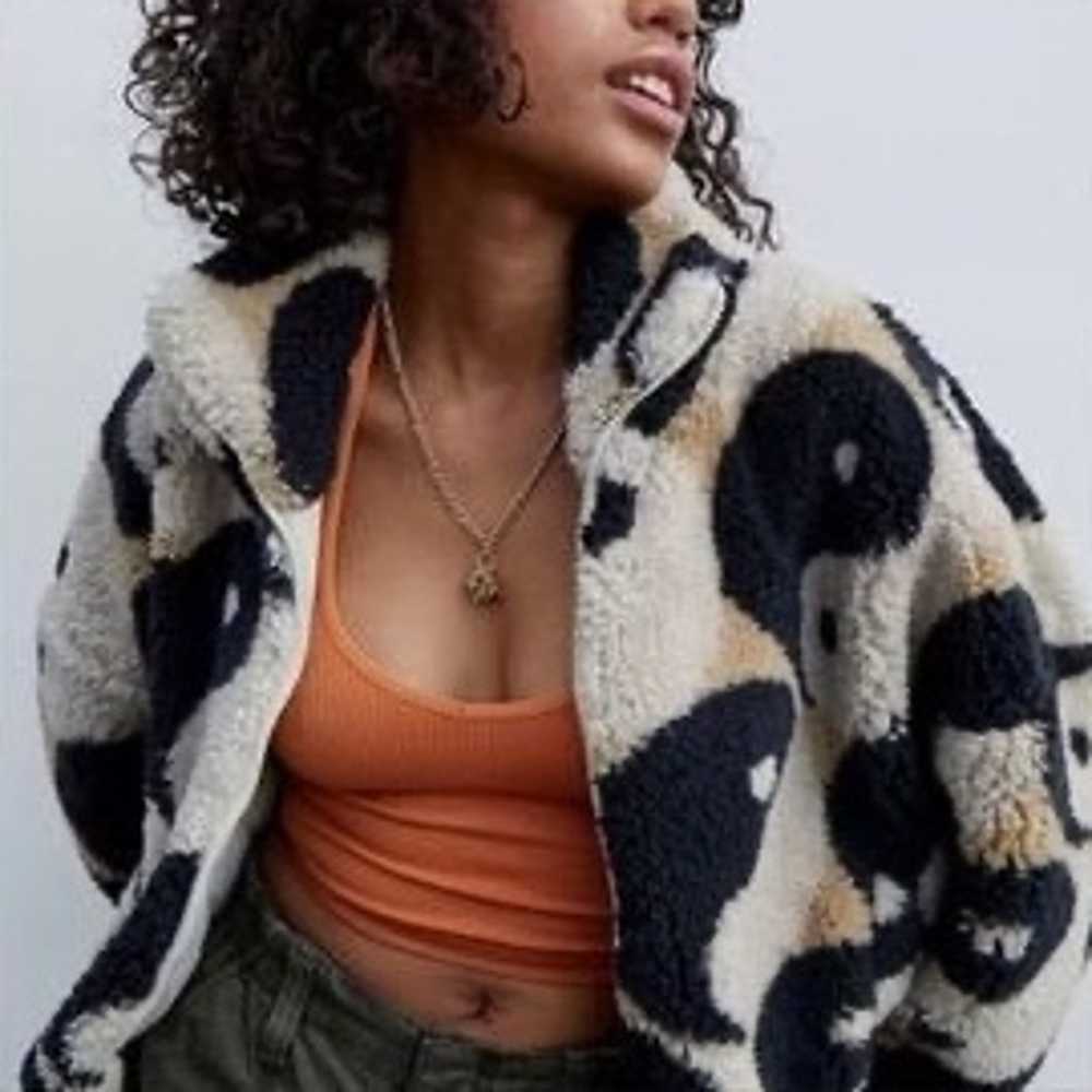 URBAN OUTFITTERS | Olivia Yin Yang Sherpa Zip Fro… - image 11