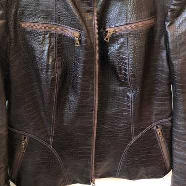 DKNY ALLIGATOR EMBOSSED Leather