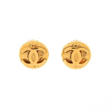 CHANEL Vintage CC Round Clip-On Earrings - image 1