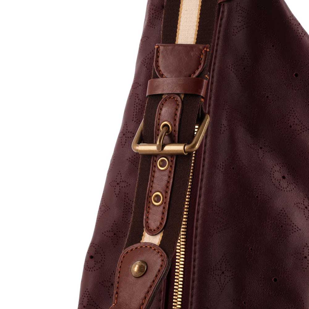 Louis Vuitton Onatah Hobo Mahina Leather GM - image 6