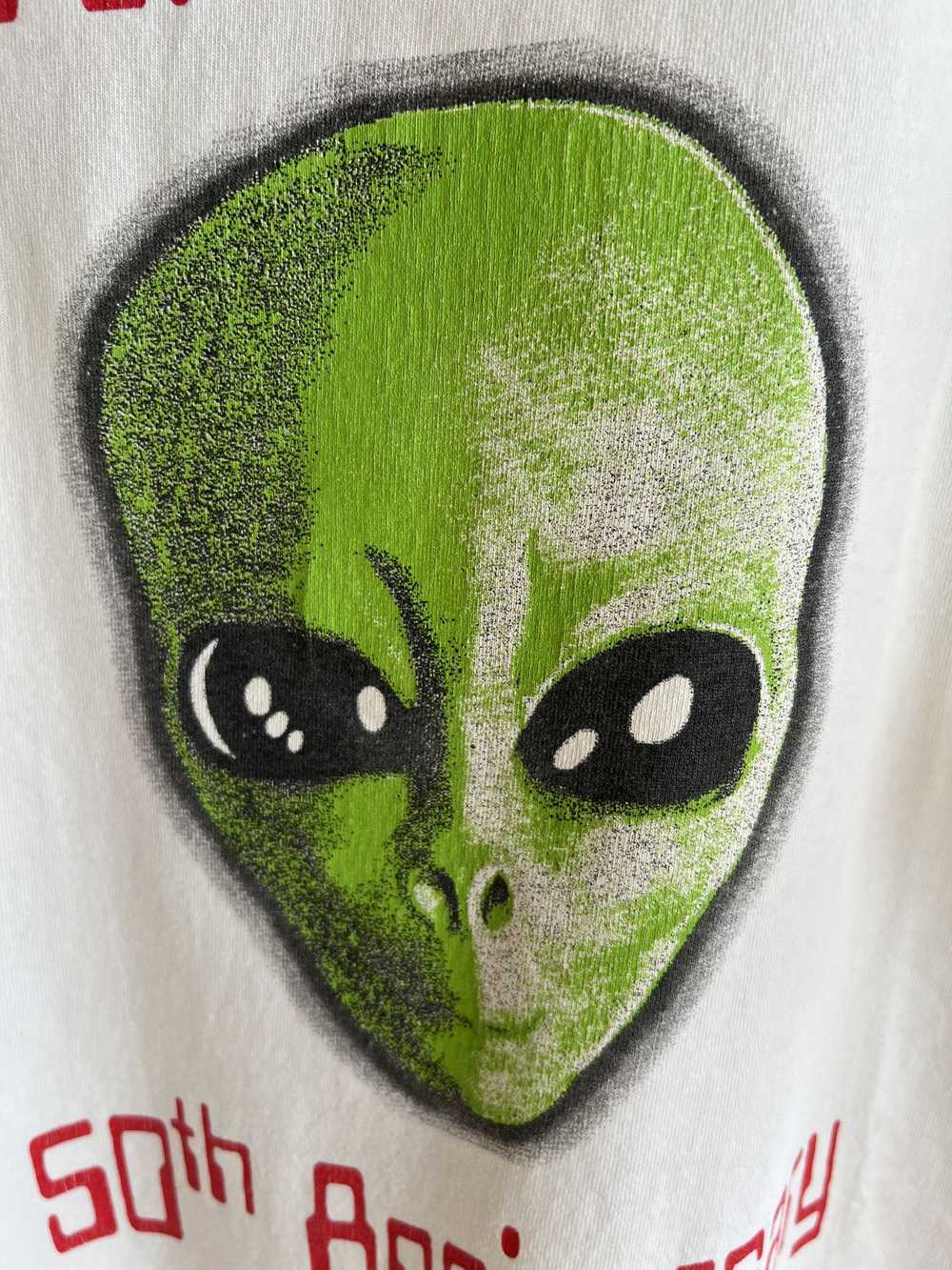 Vintage Vintage Roswell 50th Anniversary T-Shirt - image 3