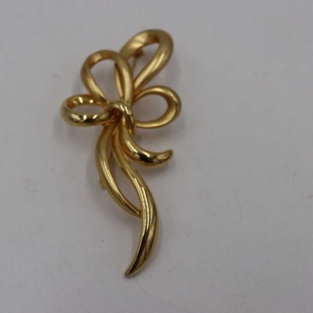 Large Vintage Ribbon Bouquet Brooch Broach Pin - image 3