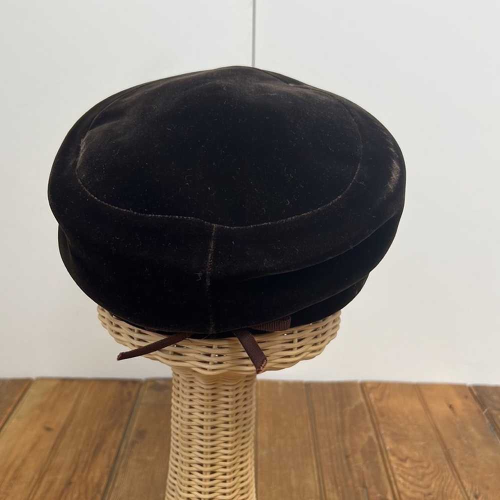 Vintage ladies brown velvet pillbox hat - image 2
