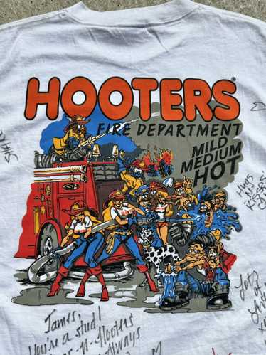 Humor × Streetwear × Vintage Vintage 90’s Hooters 