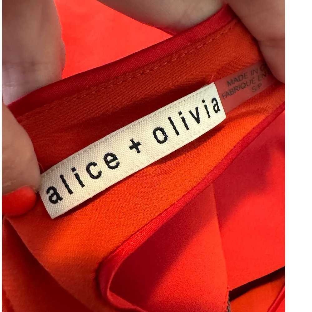 Alice + Olivia Alice + Olivia red v neck mini dre… - image 3