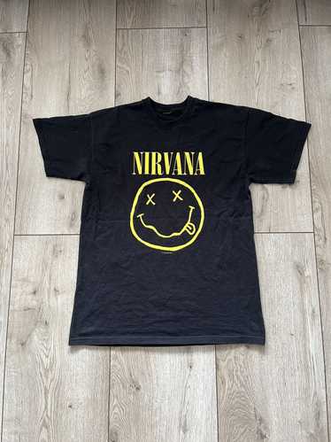 Nirvana × Vintage Tshirt Nirvana 1992 90s y2k Smil