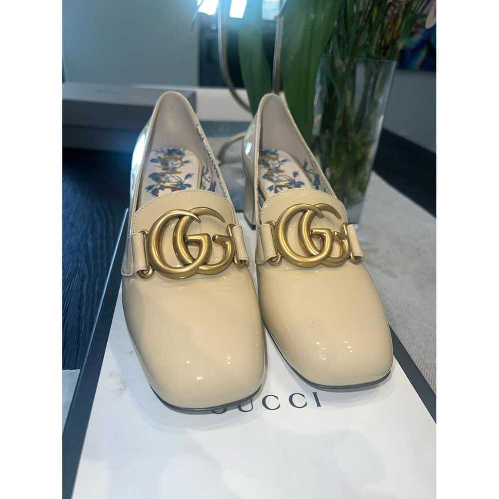 Gucci Malaga patent leather heels - image 5