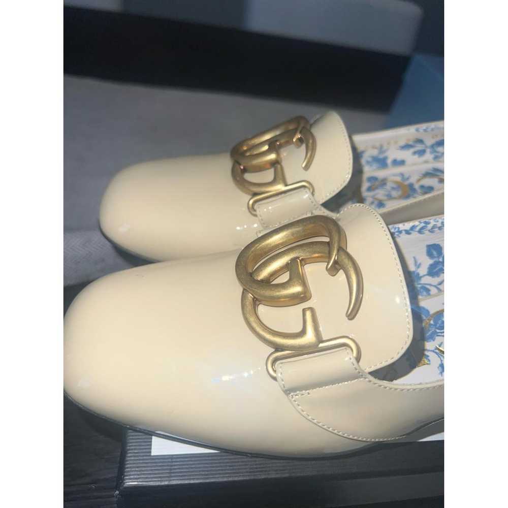 Gucci Malaga patent leather heels - image 7
