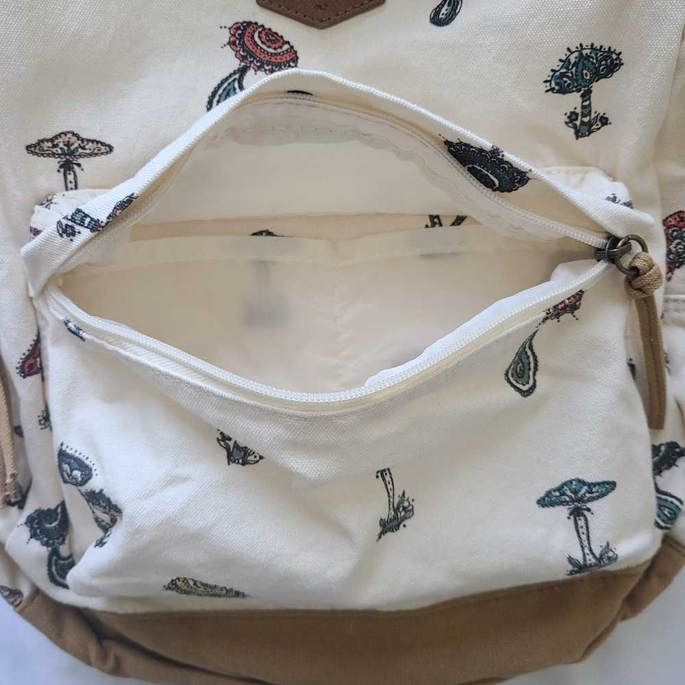 Nwot O'neill White Mushroom Backpack Full size - image 6