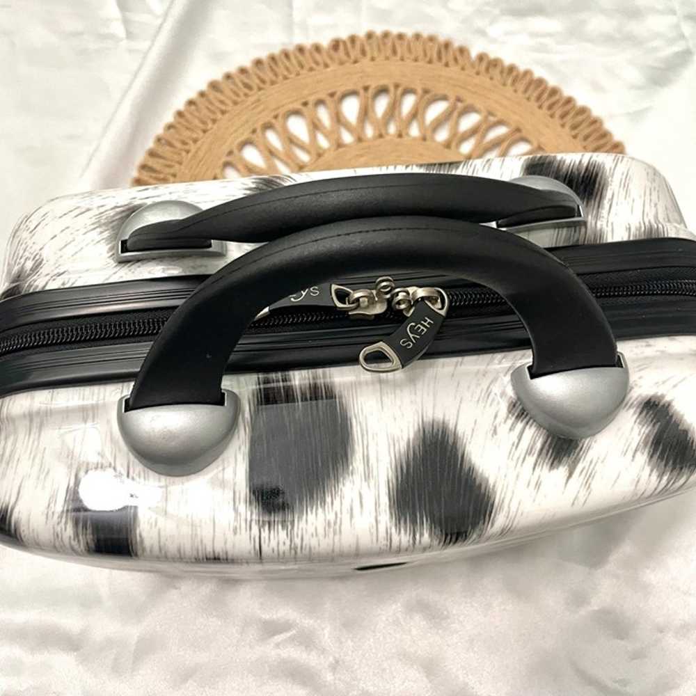 NWOT Heys Luggage Milano Snow Leopard Cosmetic Lu… - image 4